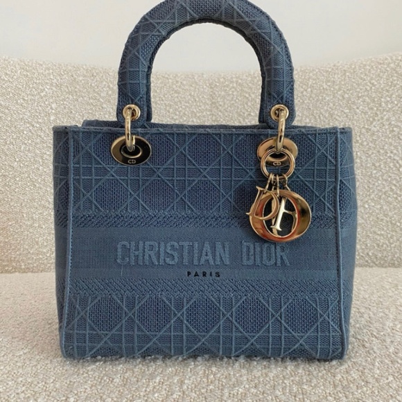 Authentic Dior Medium Lady D-Lite Bag - Picture 1 of 16